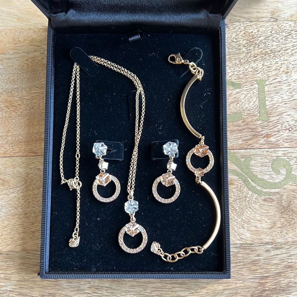 Swarovski set - Picture 4 of 8